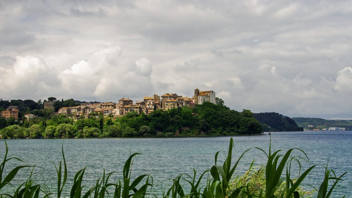 4 giorni/3 notti Oltre Roma: Castelli, Borghi e Dimore Storiche